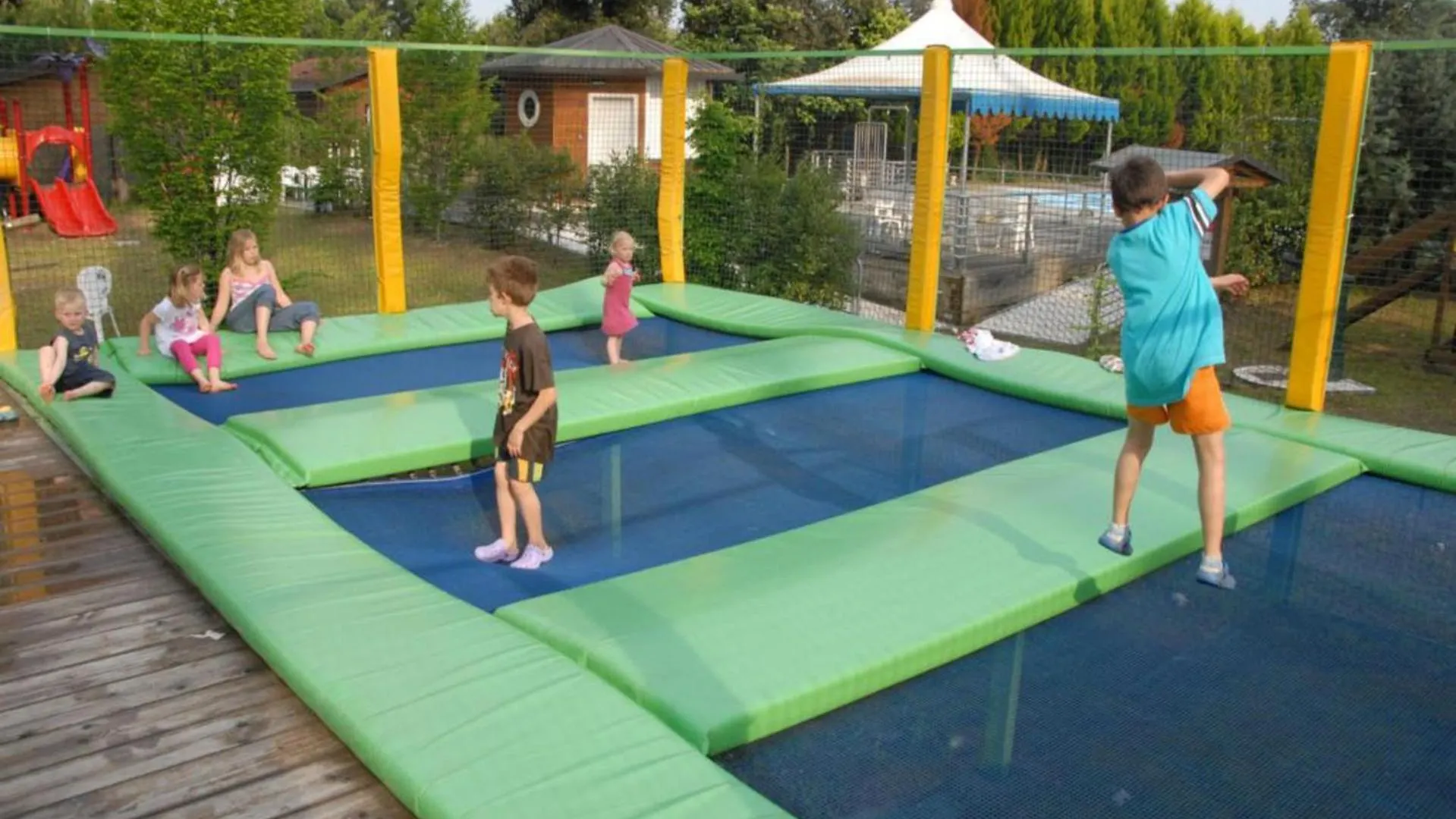 Dağ evi Comfortable Campsite-Chalet G16 Tuscany Near Sea Viareggio İtalya
